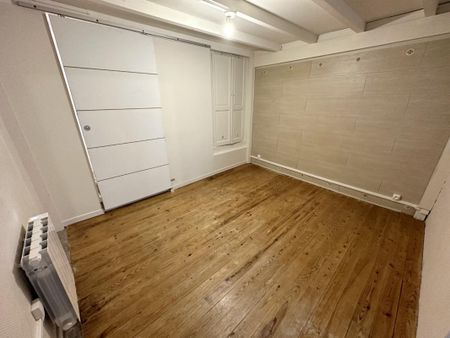 Location Appartement 2 pièces 33m² BORDEAUX 33000 - Photo 4