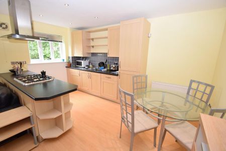 2 bedroom apartment to rent - Photo 4