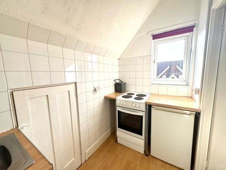 Helena Road, Southsea - Photo 3