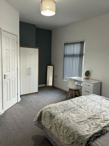 1 bedroom in a house share to rent - Photo 3