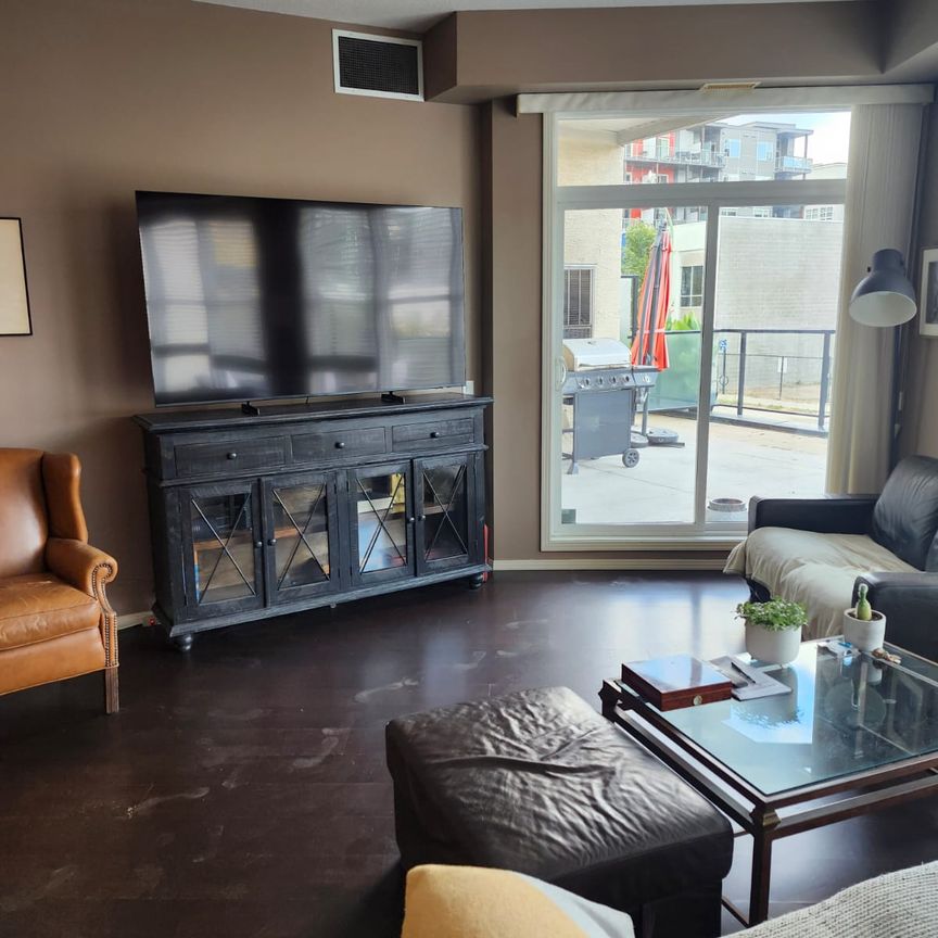 Spacious 2 Bedroom, 2 Bathroom Condo - Photo 1