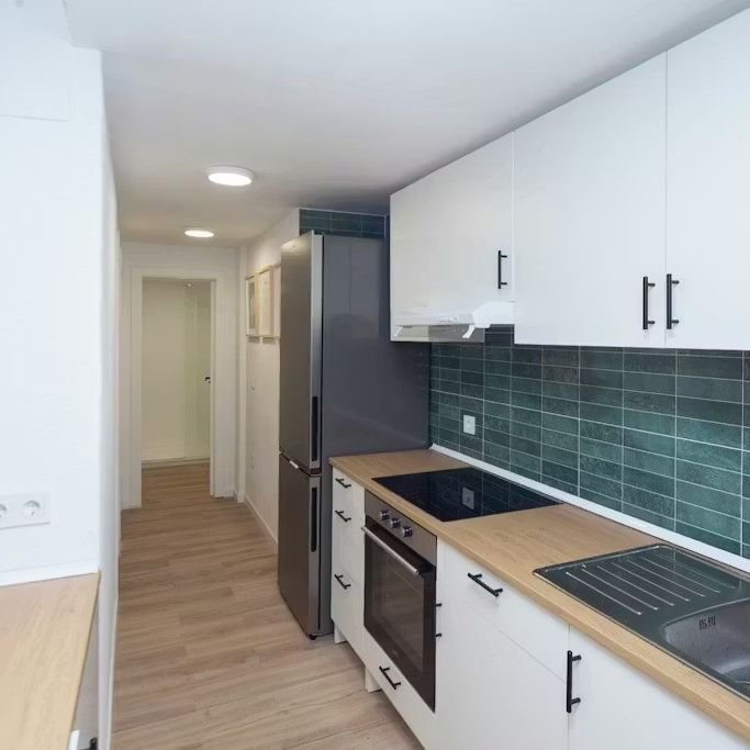 Carrer de Linares, Valencia, Valencian Community 46018 - Foto 1