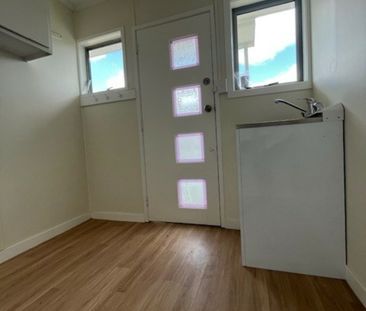 Newly Renovated & Spacious 3 Bedroom Home - Huntly - Photo 4