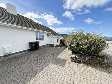 Lewarne Road, Newquay, TR7 - Photo 3