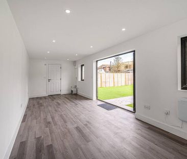 5 bedroom semi-detached house to rent - Photo 5