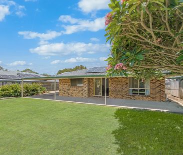 Comfortable Living in a Quiet, Leafy Street - Photo 2