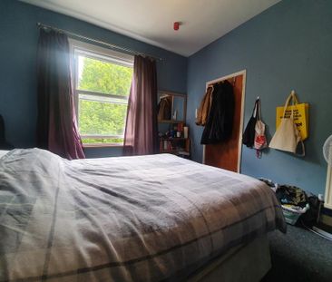 6 bedroom end of terrace house to rent - Photo 5