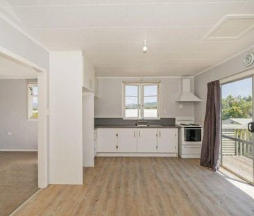 Short walk to School - Photo 6