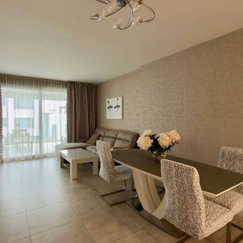 Alquiler de piso en Calle Avellano, 14 - Photo 1