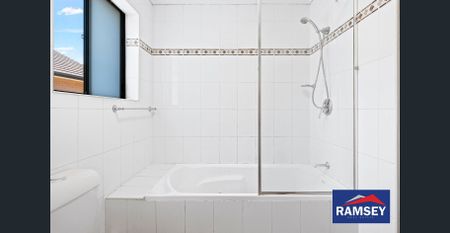 TOP FLOOR LIVING!! - Photo 4