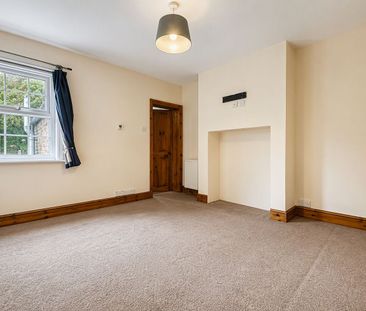 2 Bedroom Semi Detached House To Rent - Photo 2