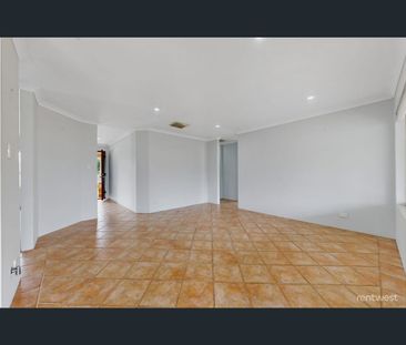 27 Haring Grn, Atwell, WA 6164 - Photo 6