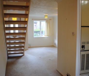 2 bedroom House - Hanover Walk, Hatfield - Photo 1