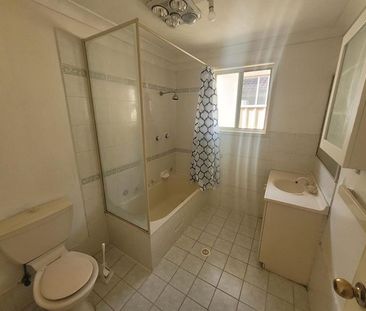 Well-Maintained 4 Bedroom Home - Photo 6