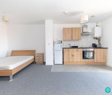 Studio to rent - Photo 3