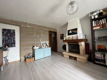 Beautiful bright triplex in an old village house - Photo 2