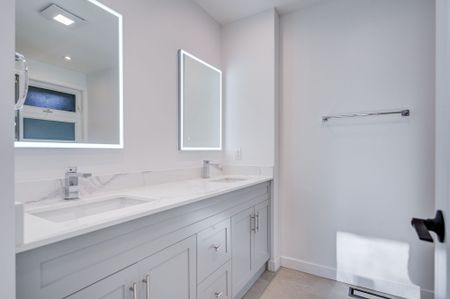 For Lease - 2417 Mississauga Road, Mississauga, Ontario - Photo 3