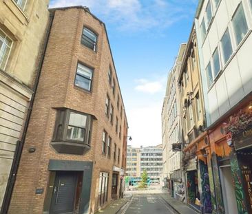 50% off your first month’s rent if you sign up in April! A brillian... - Photo 1