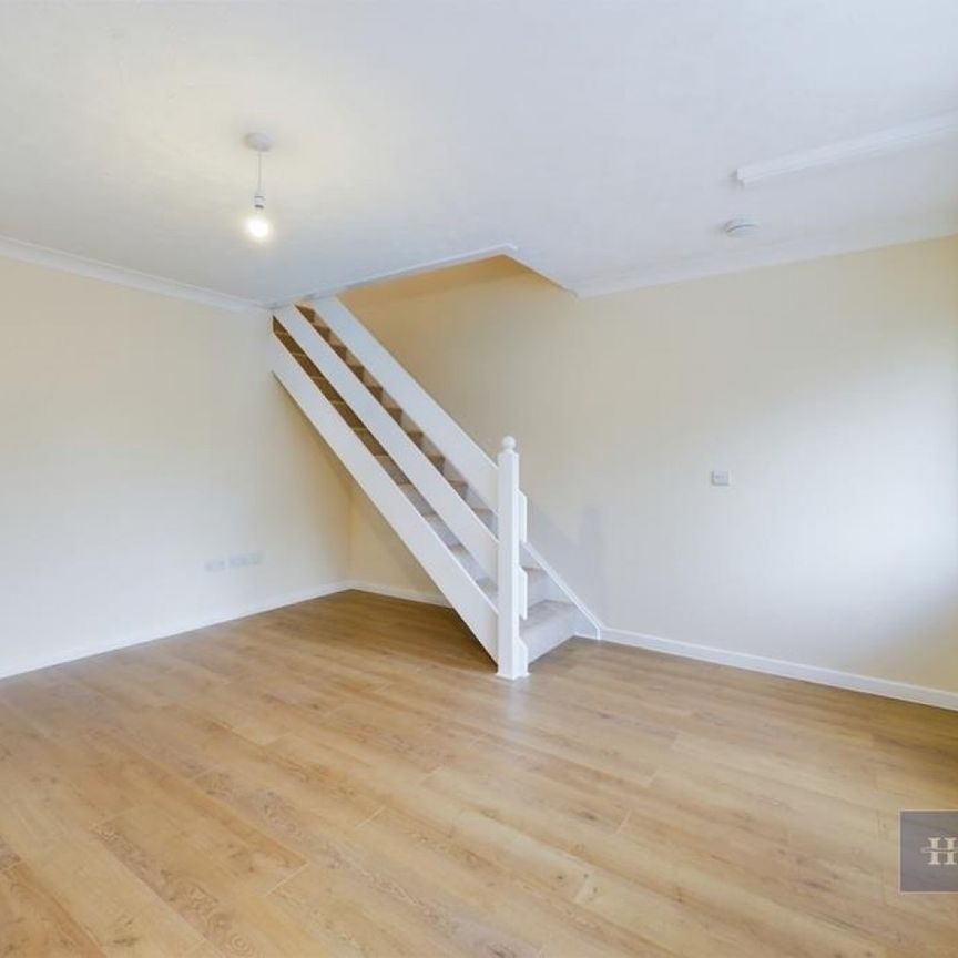 2 bedroom House To Let - Photo 1