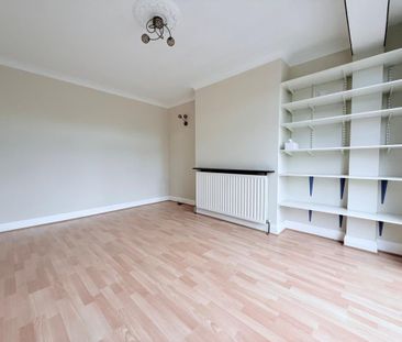 4 bedroom semi-detached house to rent - Photo 4