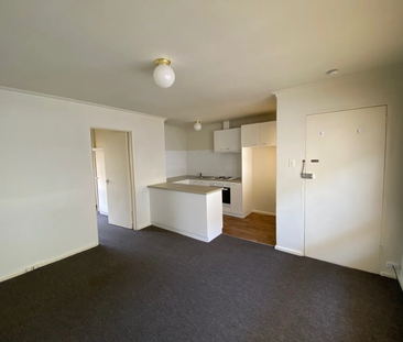 5 / 21 Ruskin Street, ELWOOD - Photo 3