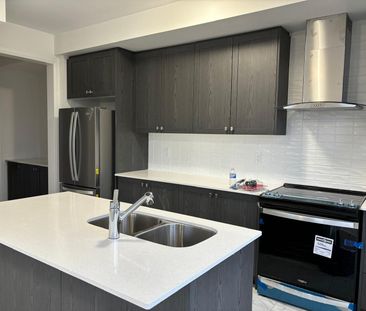 For Lease - 2 Nautical Way, Whitby, Ontario - Photo 2