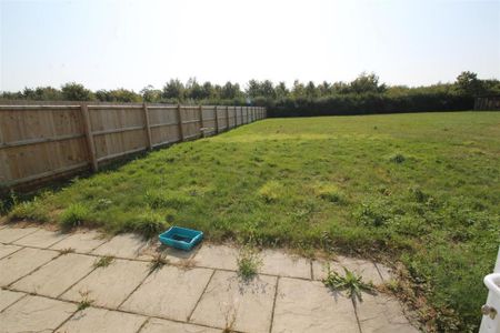 4 bedroom terraced house to rent - Photo 2