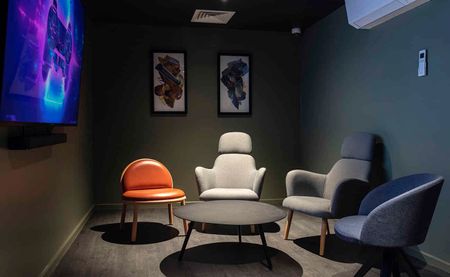 Double Wheelchair Accessible Studio - Photo 3