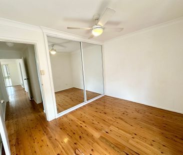 3 BEDROOM HOME IN PRIME LOCATION + WATER INCLUDED - Photo 1