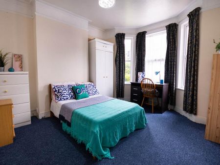 6 bedroom house to rent - Photo 4