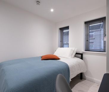 6 bedroom flat to rent - Photo 5