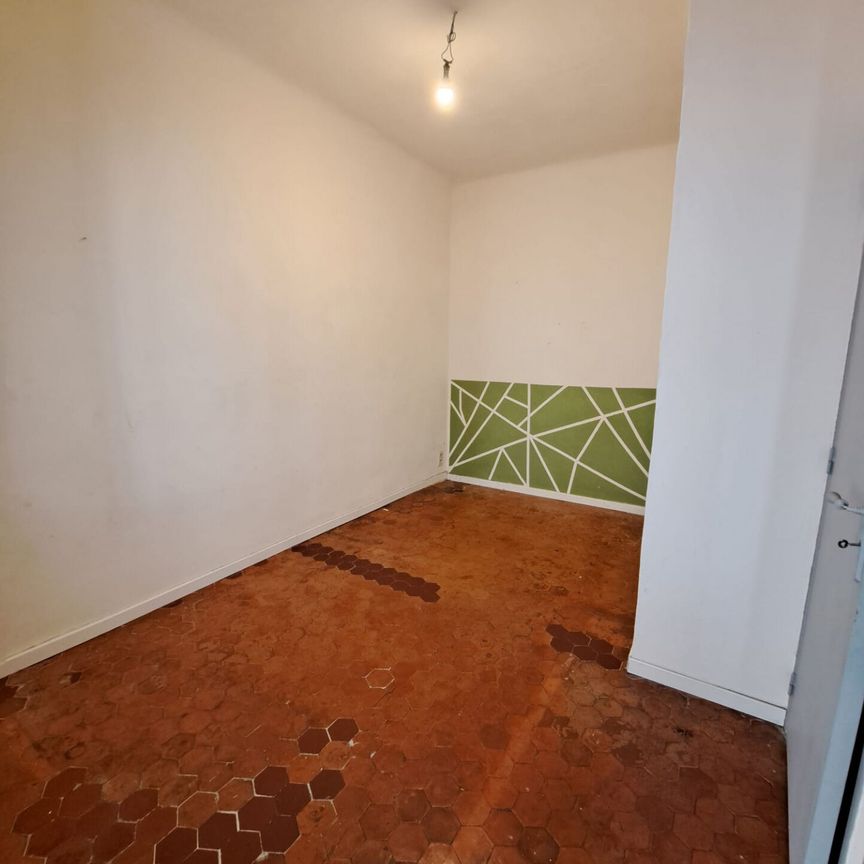 Appartement 2 pièces 30m2 MARSEILLE 5EME 650 euros - Photo 1