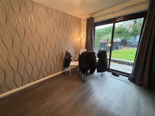 Station Road East, Ash Vale, Aldershot, Surrey, GU12 - Photo 1