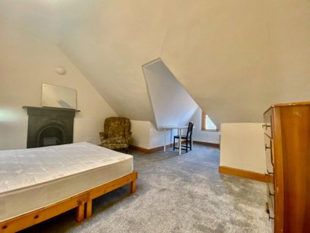 5 bedroom flat to rent - Photo 4