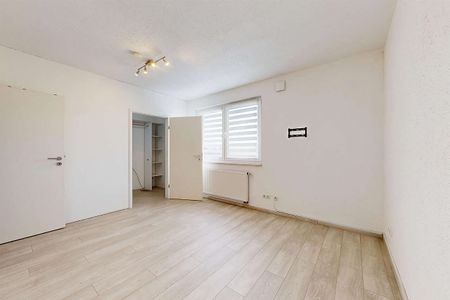 PHI AACHEN – Moderner Familientraum mit Doppelgarage in beliebter Lage von Herzogenrath-Merkstein! - Photo 2