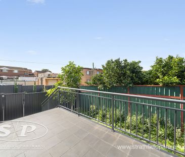 Large and impressive townhouse - Photo 1