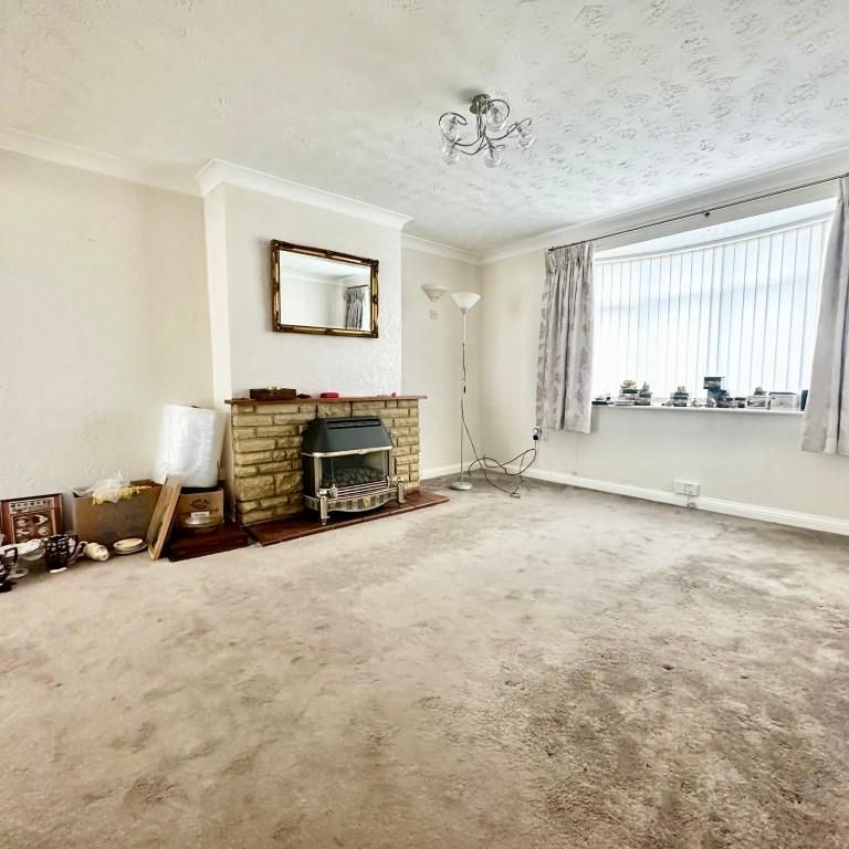 3 bedroom semi-detached house to rent - Photo 1