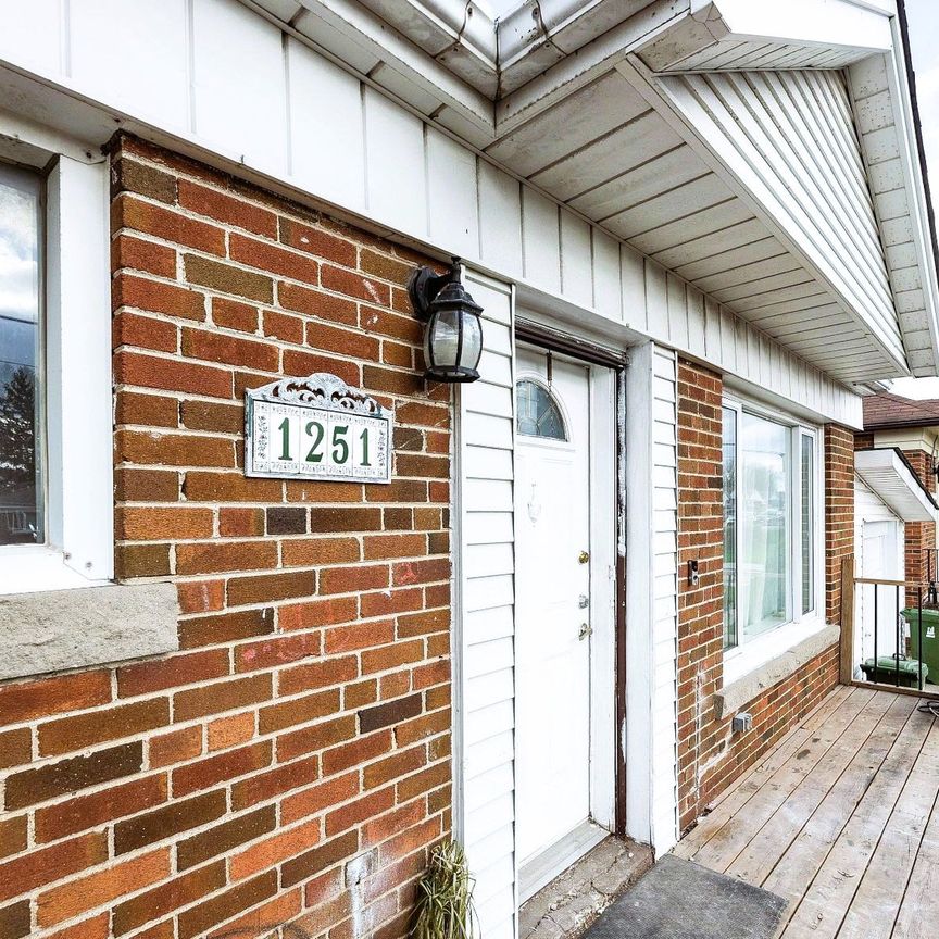 For Lease - 1251 Warden Avenue Unit# Main, Toronto, Ontario - Photo 1