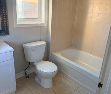 For Lease - 13 Lanternlight Lane, Brampton, Ontario - Photo 6
