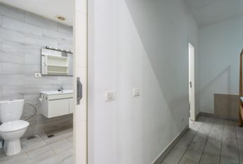 Alquiler en San Eugenio: Piso Amplio con Gran Terraza – 0067-04576