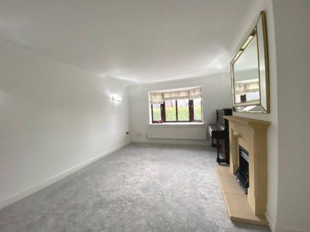 5 bedroom detached house to rent - Photo 4