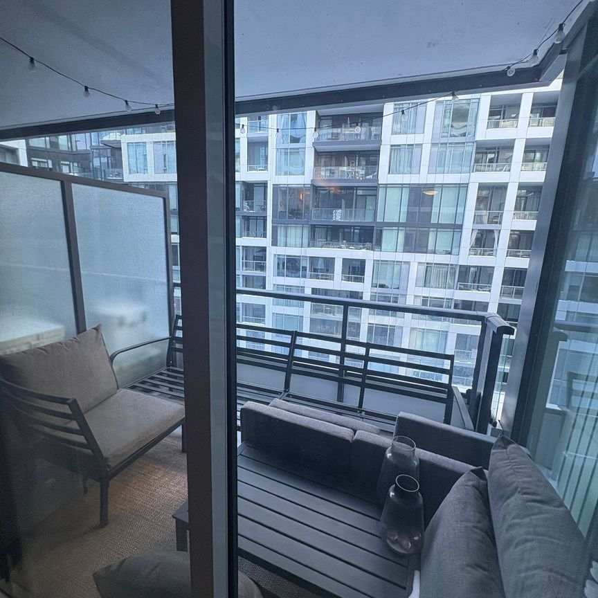 For Lease - 27 Bathurst Street Unit# 716, Toronto, Ontario - Photo 1