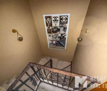 Spacious Duplex | 3 PLUS MAID | Upgraded | VACANT - Photo 2