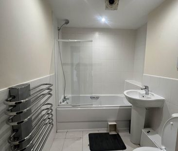 Rockford Gardens, Chapelford - Photo 3