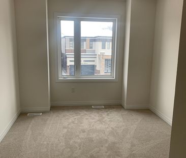 For Lease - 60 Mckernan Avenue, Brantford, Ontario - Photo 2