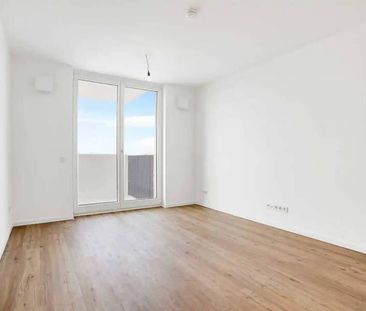 Unmöbliertes 1 Zimmer Studio mit Balkon - 25 Mins vom Alexanderplatz - Foto 1