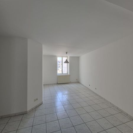 Location Appartement 3 pièces 65m² CONDRIEU 69420 - Photo 3