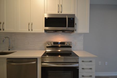 For Lease - 480 Gordon Krantz Avenue Unit# 420, Milton, Ontario - Photo 3