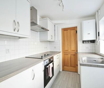 2 bedroom terraced house to rent - Photo 3