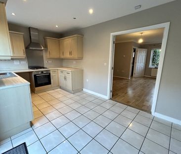Damson Close - Photo 2